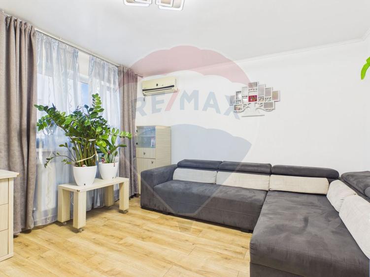 Apartament cu 2 camere de vânzare în zona Titan