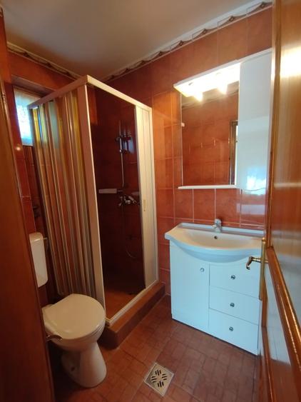 CASA SI TEREN-posibilitate de extindere pana la 2500 mp Str Valeni Ploiesti