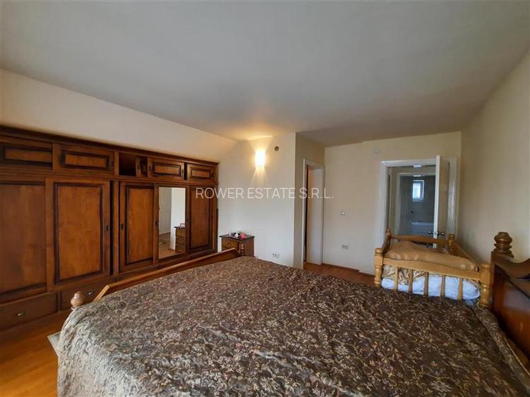 Casa cu 4 camere, 140 mp, situata in cartierul Europa!