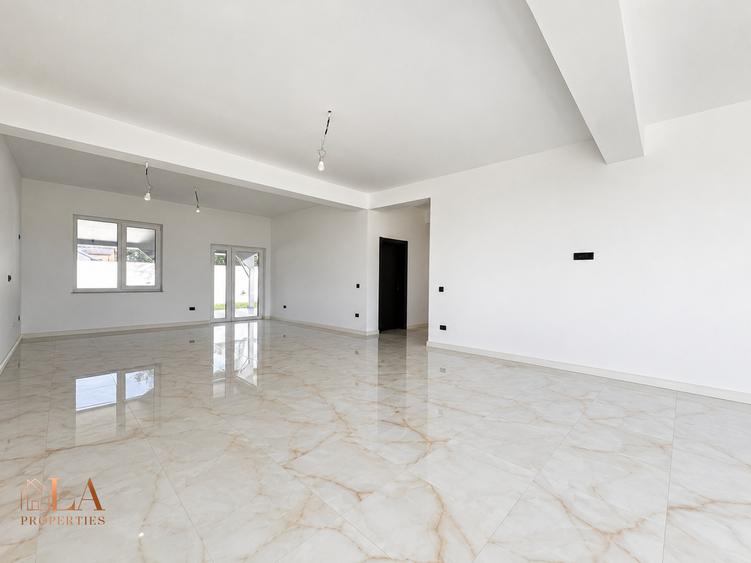 Casa 4 camere | Panouri fotovoltaice 10Kw | Pompa de caldura | Domnesti