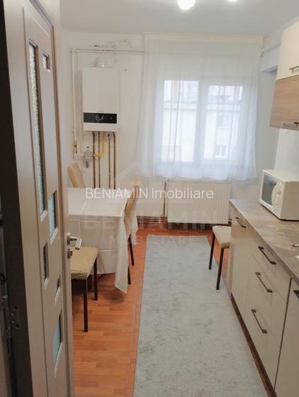 2 Camere-Decomandat-Centrala Termica-Mobilat-Utilat-Cornitoiu