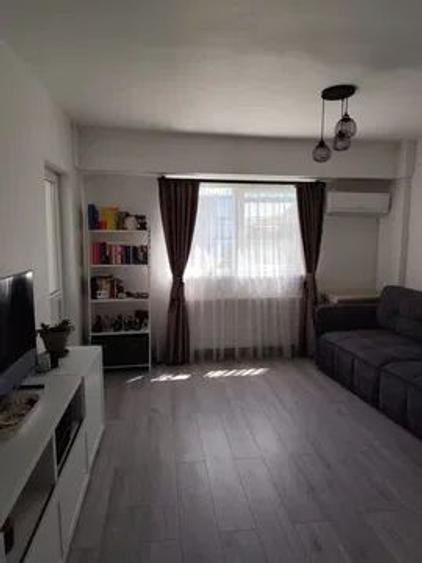 Apartament 1 camera decomandat 31mp, etaj 3 - Central