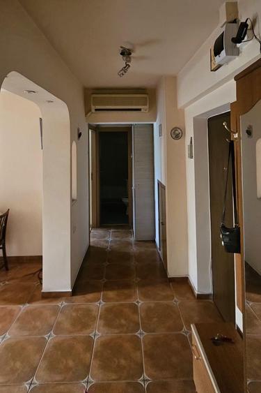 Apartament 2 camere zona Casa de Cultura