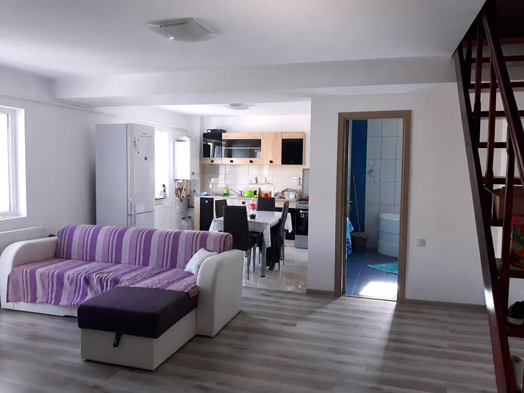 3 camere tip duplex - 2 bai - 87mp - Centrala proprie