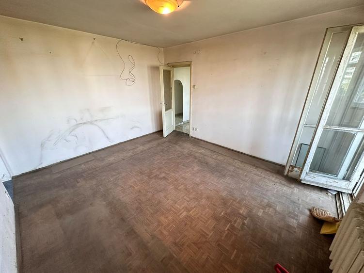 Apartament de vanzare 3 camere Giulesti/Crangasi/Bloc Reabilitat A269