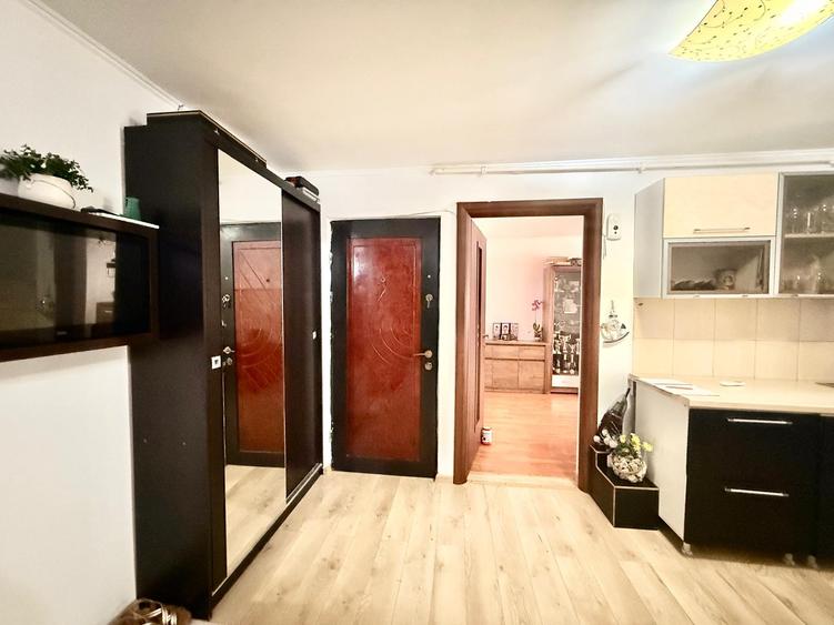 Apartament cu 3 camere - renovat - 61 MPU - Nicolina Lidl
