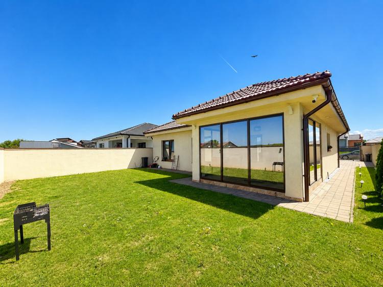 Casa individuala de vanzare 130 mp utili | Bucatarie separata | 448 mp teren.