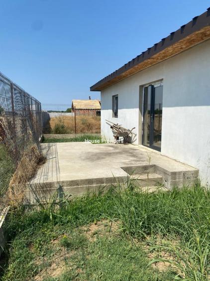 Vanzare casa la alb, Tunari, la 10 minute de centura A0
