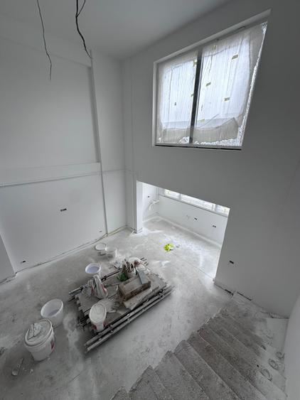 Apartament 3 camere de tip Penthouse/Duplex, Metrou Berceni