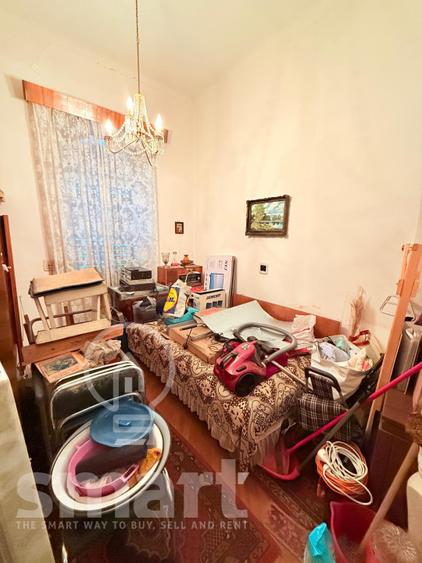 Casa în centrul istoric cu spațiu comercial și parcare proprie Zona 0