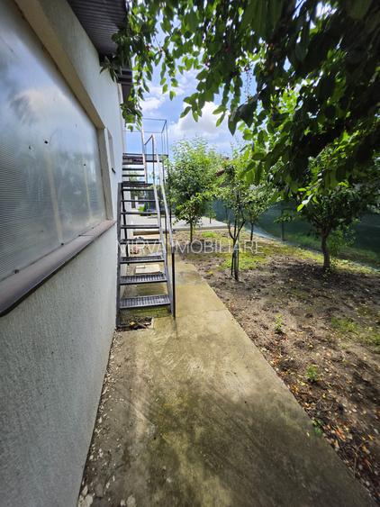 Casă renovată cu 6 camere, teren 557 mp – Berceni, Prahova - 20