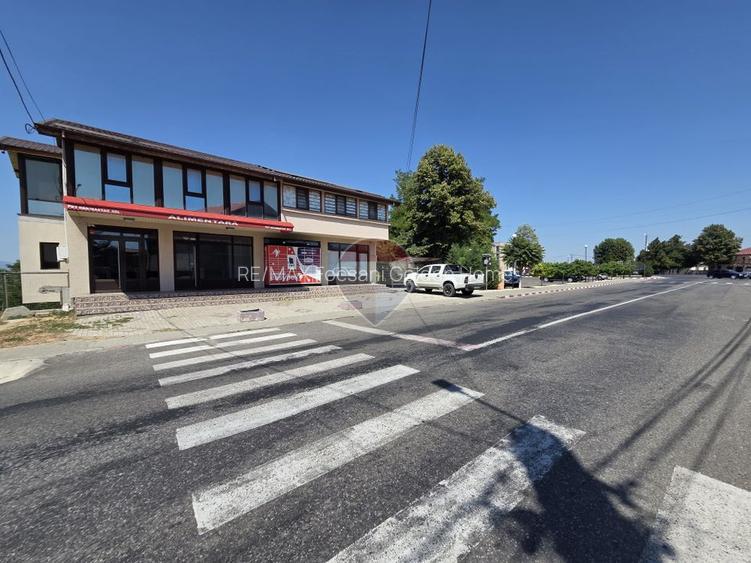 Spațiu Comercial de Închiriat langa primaria Golesti - 4