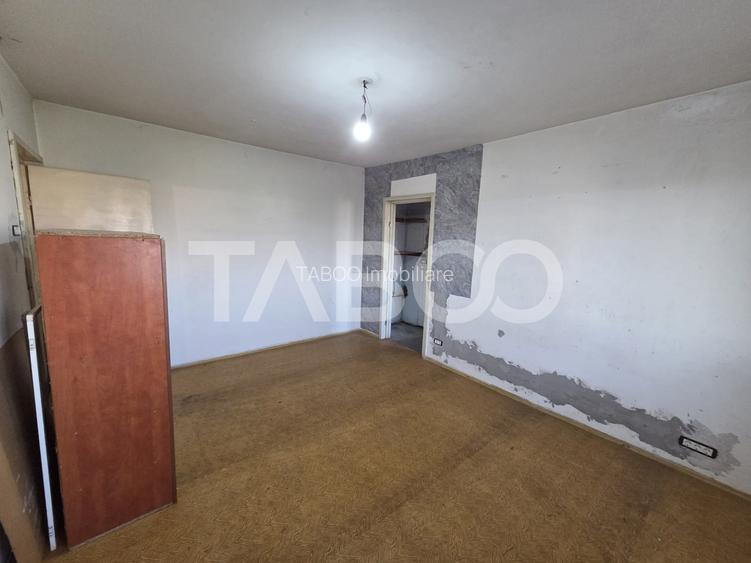 Apartament 2 camere semidecomandat zona Tudor Vladimirescu etaj 4 - 2