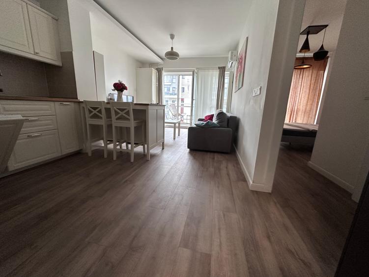 Apartament de 2 camere utilat și mobilat