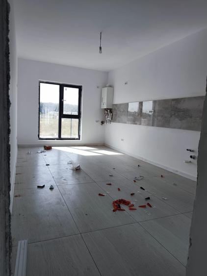 FARA COMISIOANE in Gulia casa cu 4 camere 2 bai terasa PARTER+pod placa la cheie