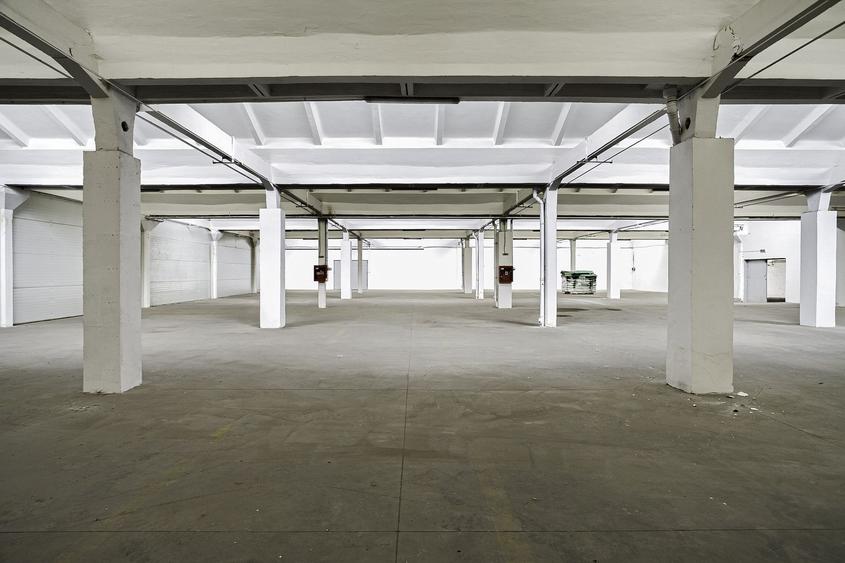 Hala Industriala de inchiriat 1.174 mp cu rampa egalizatoare, Arad