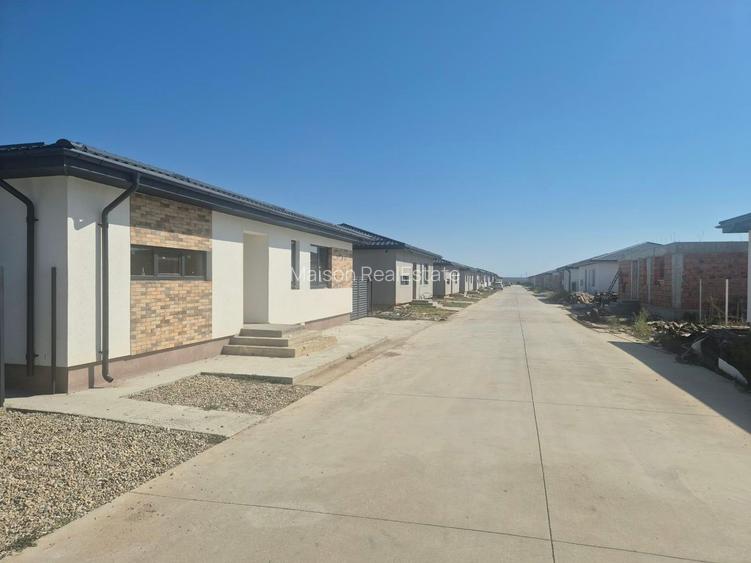 CASĂ NOUĂ ÎN TUNARI | 4 CAMERE | CURTE 250MP | 140000 € + Tva