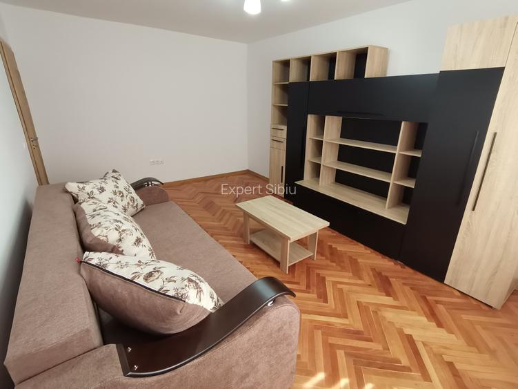 Apartament 2 camere decomandat,recent renovat,zona Centrala - 2