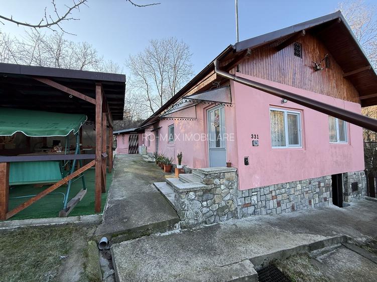 Casa demolabila  și teren 800mp cu toate utilitățile deschidere 26,5mp - 21