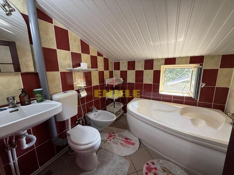 Apartament de vânzare , 75 mp– Zona Școlii 7
