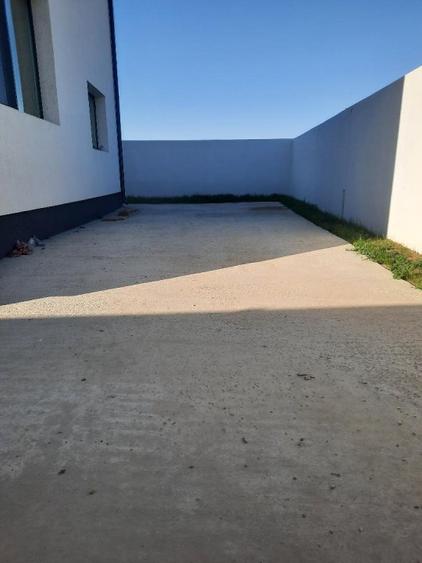 FARA COMISION casa 5 camere 3 bai 2 placi P+1+pod incalzire pardos canal apa