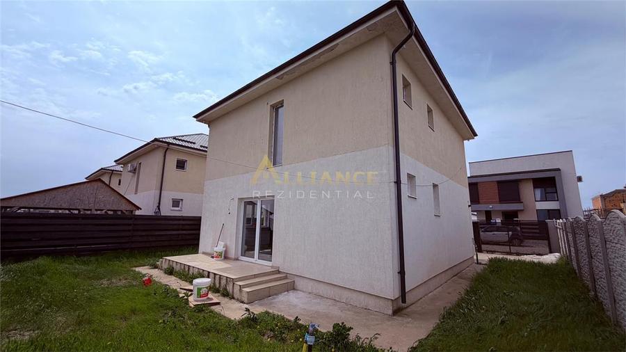 Casa individuala - 4 camere - 2 bai - 560mp teren