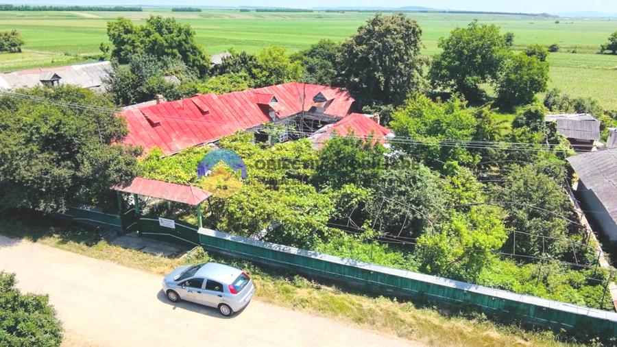 CASĂ cu teren 1614 mp SLOBOZIA, langa orasul ROZNOV