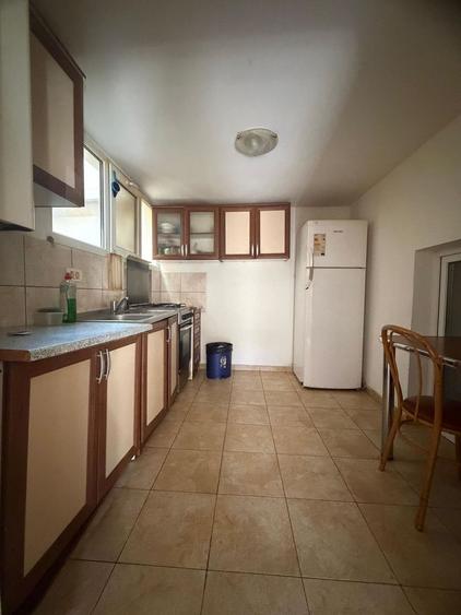APARTAMENT CU 3 CAMERE LA CASA ,ZONA DEMETRIADE-LIPOVEI