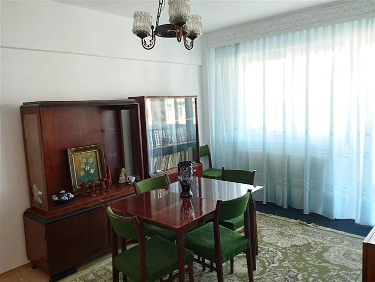 3 camere decomandate Bacau