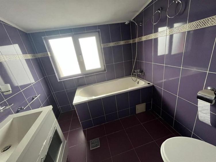 Apartament modern 3 camere balcon zona Bdul Milea