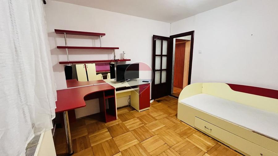 Apartament cu 2 camere de vânzare în zona Rogerius