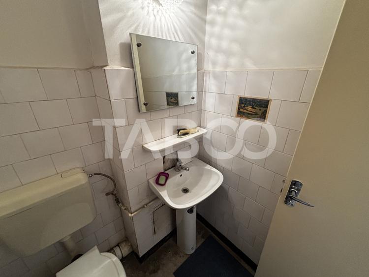 Apartament de inchiriat cu 3 camere 2 baii mobilat utilat Strand
