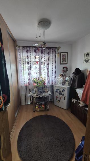 4 CAMERE | 2 BAI | GAZE | CET - 10