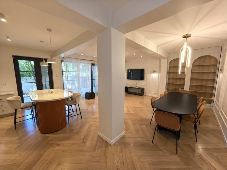 Vila duplex renovata, finisaje premium
