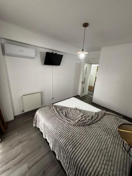 Proprietar - Inchiriez apart 2 camere , decomandat, Oradea Central, Fac Medicina