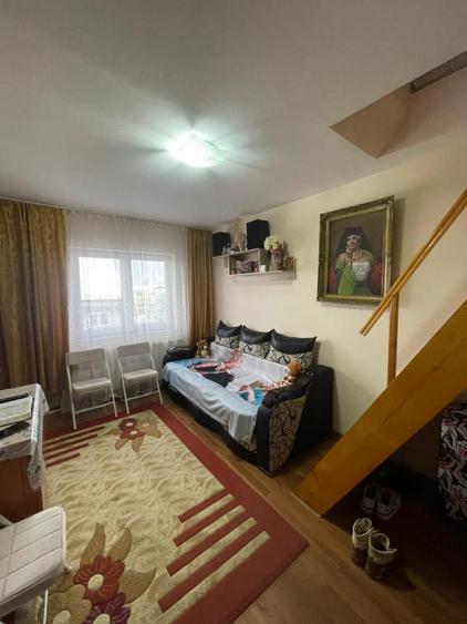 Garsoniera pe două nivele, 38 mp, zona Tepes