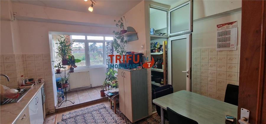 Apartament 4 camere de vanzare zona Centru