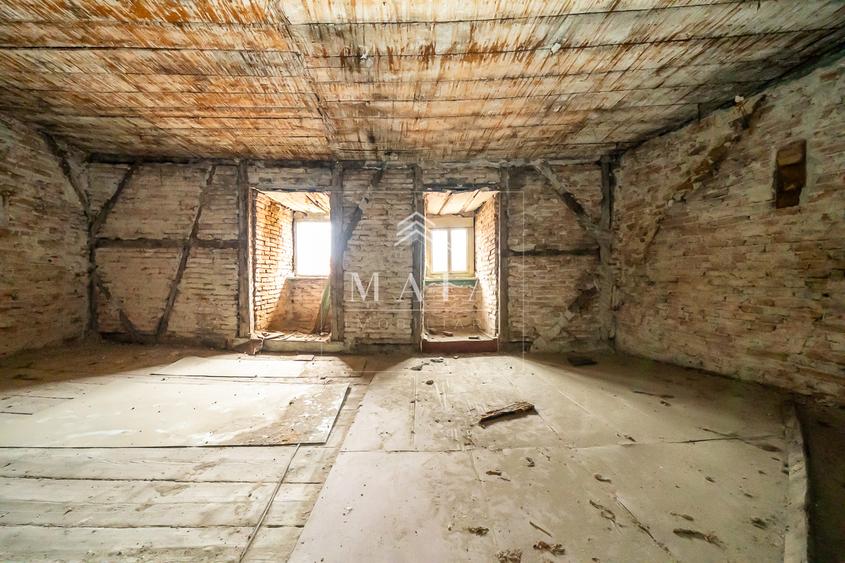 Casă cu 9 camere și curte proprie – Centru Istoric Sibiu