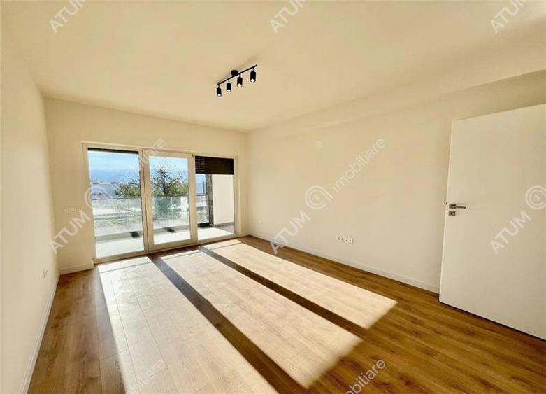 Apartament cu 3 camere 2 bai la alb loc privat de parcare in Turnisor