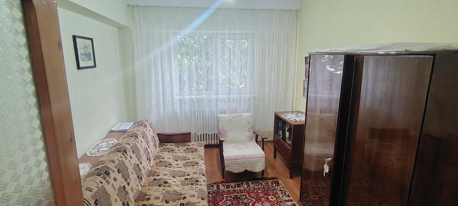 Apartament 2 camere etaj 1 la strada Primaverii