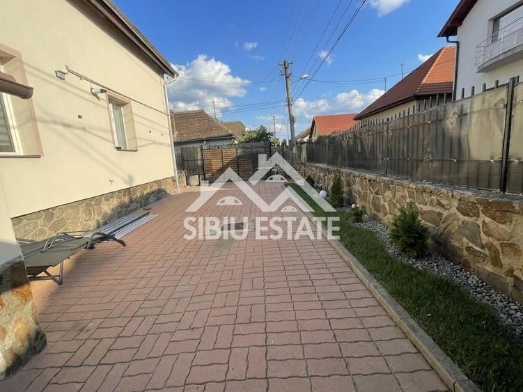 Casa INDIVIDUALA 4 camere, pivnita, panouri fotovoltaice -Sibiu
