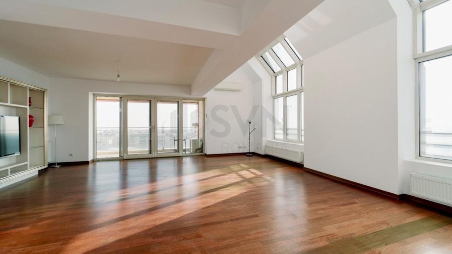 REA1029806 Triplex superb renovat I In City