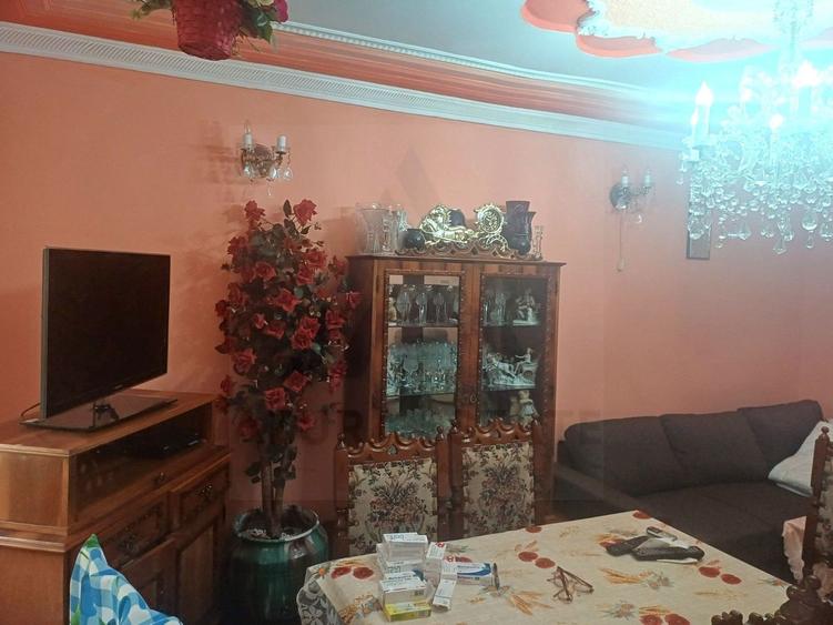 Apartament 4 camere 85 mp utili etaj 1 si pivnita in zona Vasile Aron