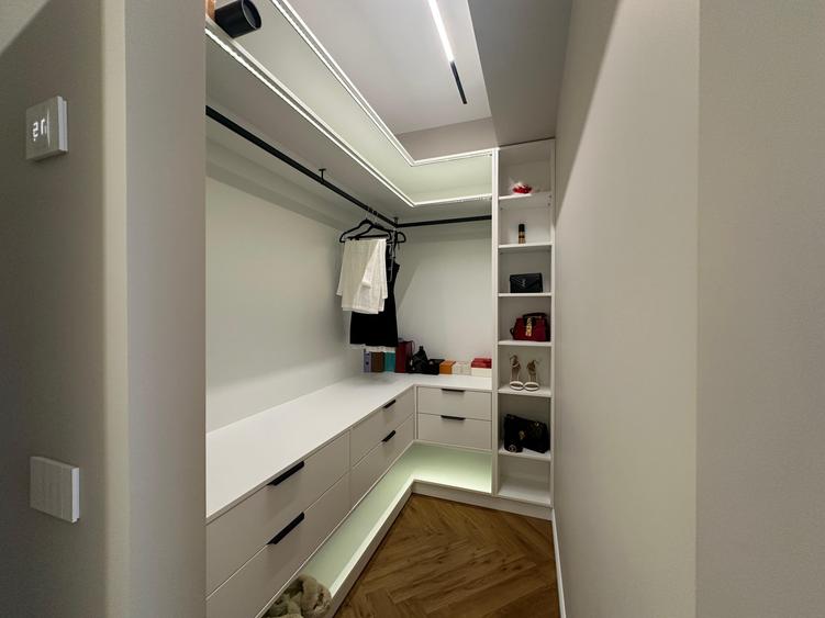 Apartament Deosebit De 3 Camere In Azimut-Copou