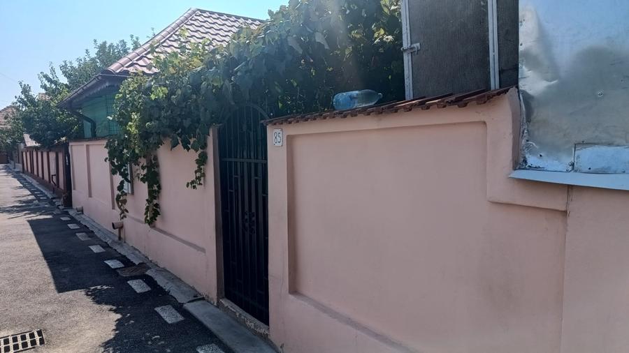 Casa de vanzare, 91 mp, teren 152 mp, zona Brestei