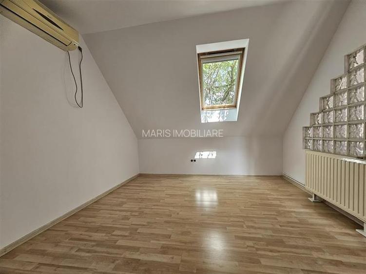 Casa 4 camere, S 110 mp Centru cu panouri pretabil servicii, birouri. - 4
