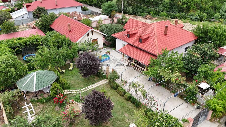 Două case, teren 1.210 mp | Ideal pentru două familii/ Tecuci - 2