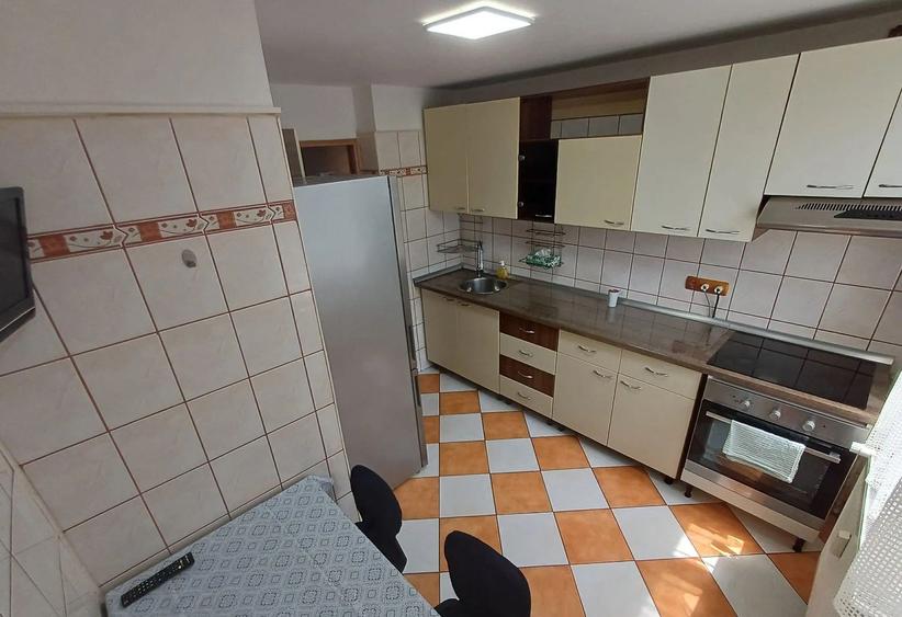 Apartament 3 camere Berceni-loc parcare-boxa subsol