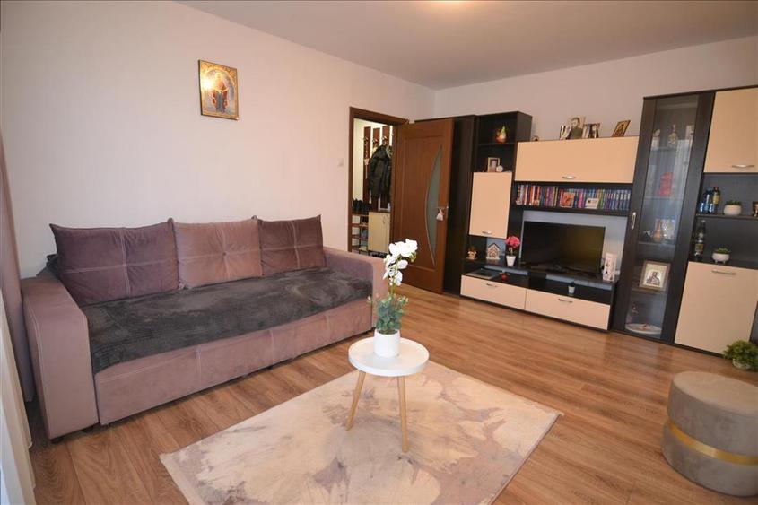 Apartament 2 camere  mobilat utilat complet ,parcare Astra - Saturn ( Ardealul)