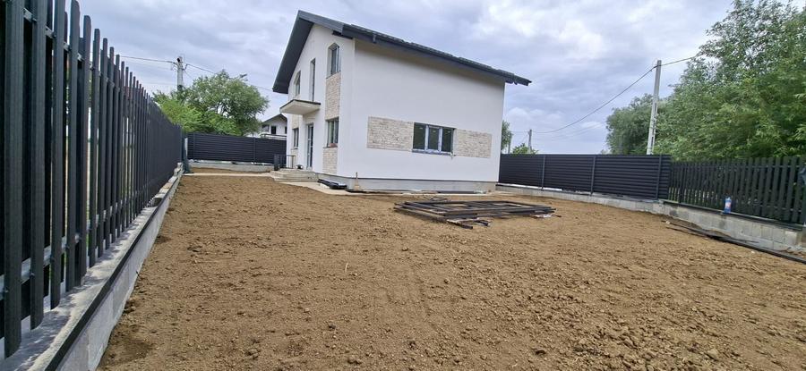 Casa cu 4 camere,  310 mp, 400 mp teren, Holboca